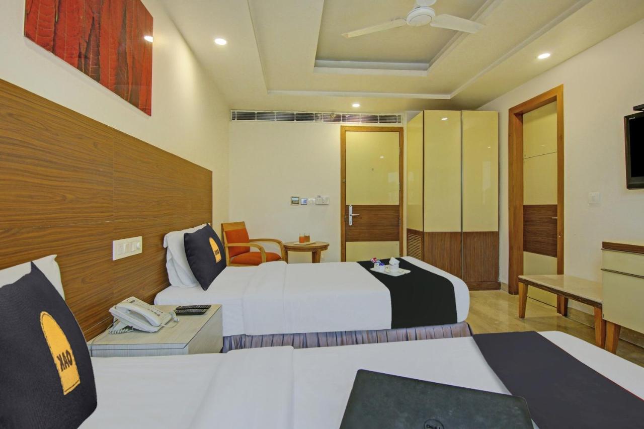 Townhouse Oak Safdarjung Hotel New Delhi Exterior photo